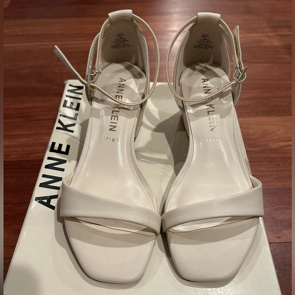Anne Klein Women's Mia Ankle Buckle Strap Dress Sandals Block Heel Size 6 Bridal - Picture 5 of 11